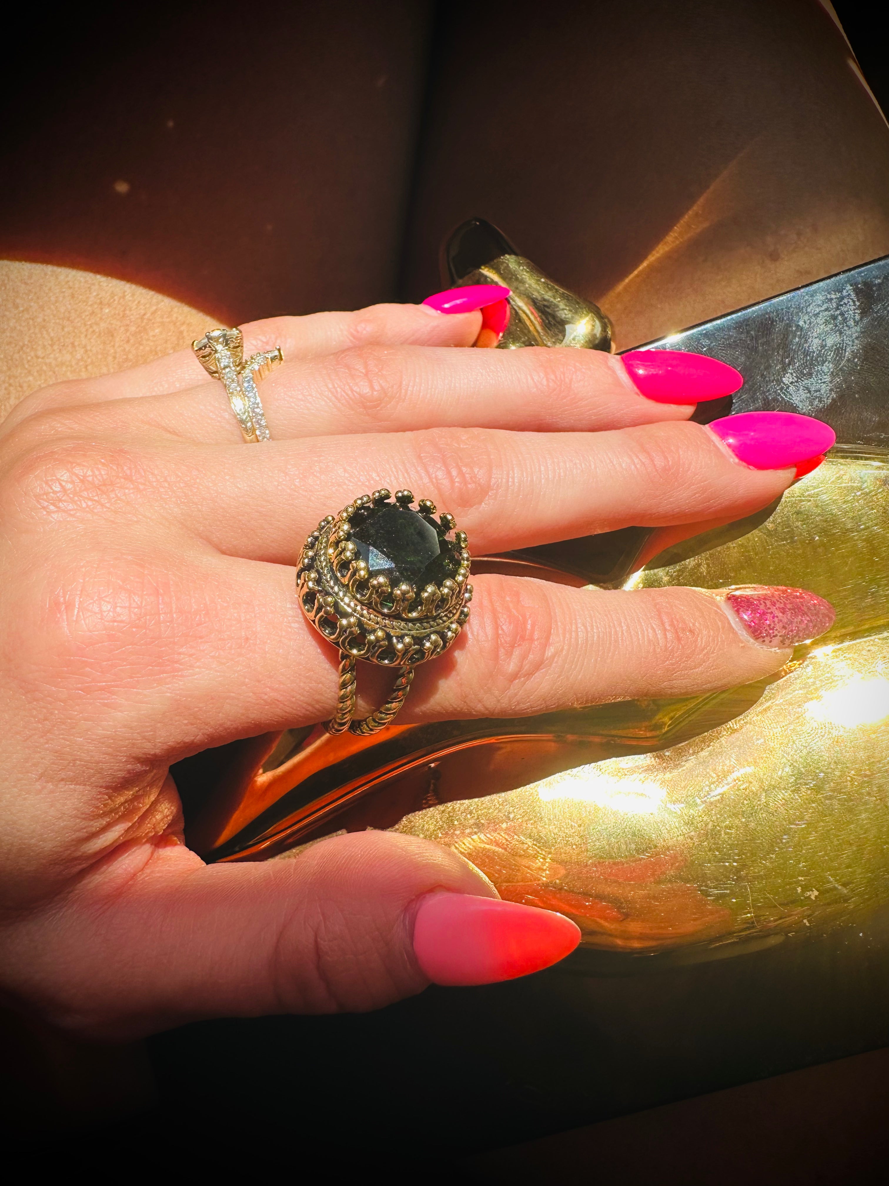 Queen Ring