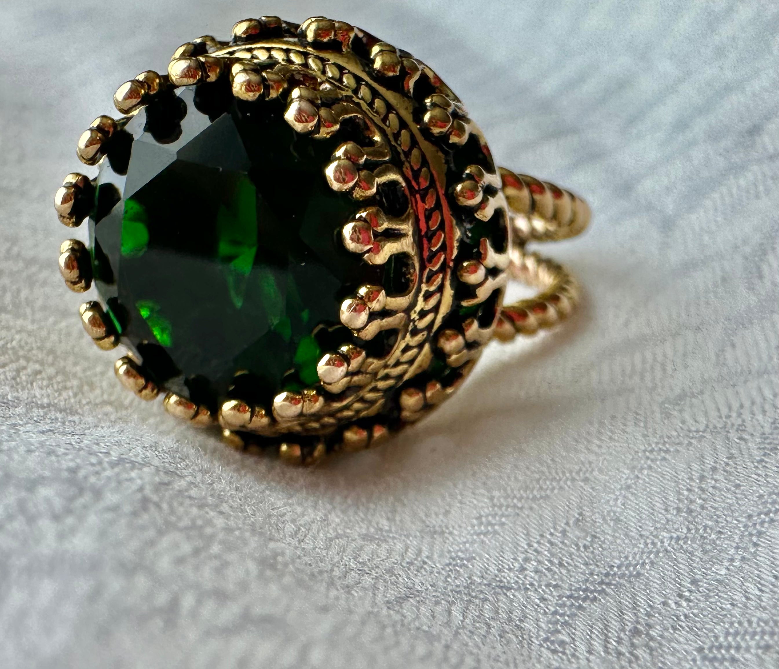 Queen Ring