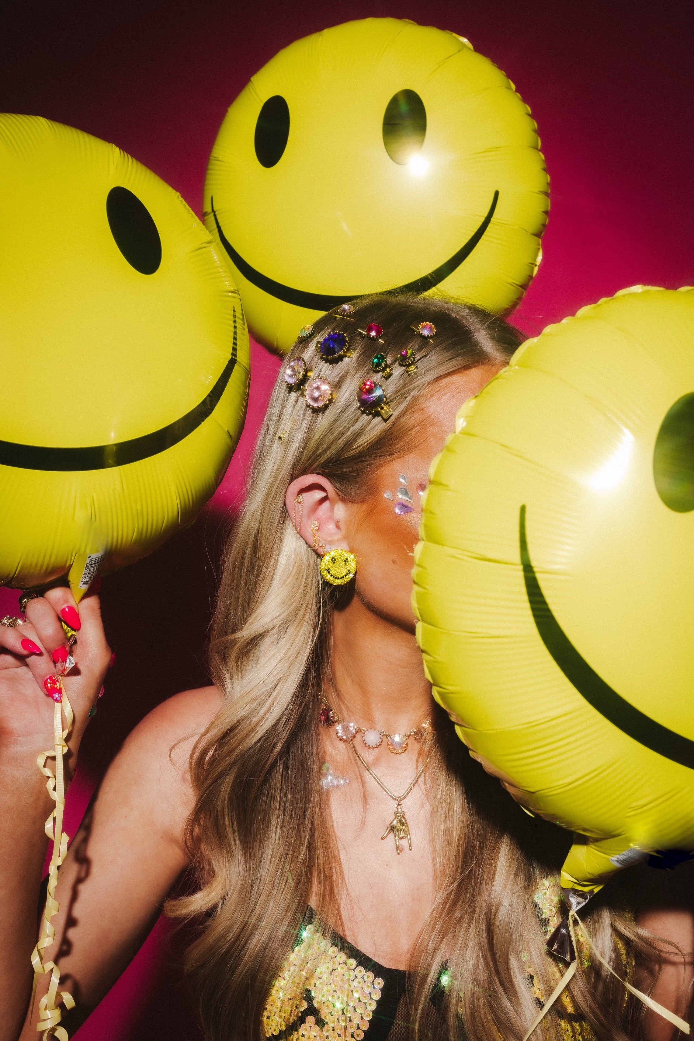 SMILEY STUDS