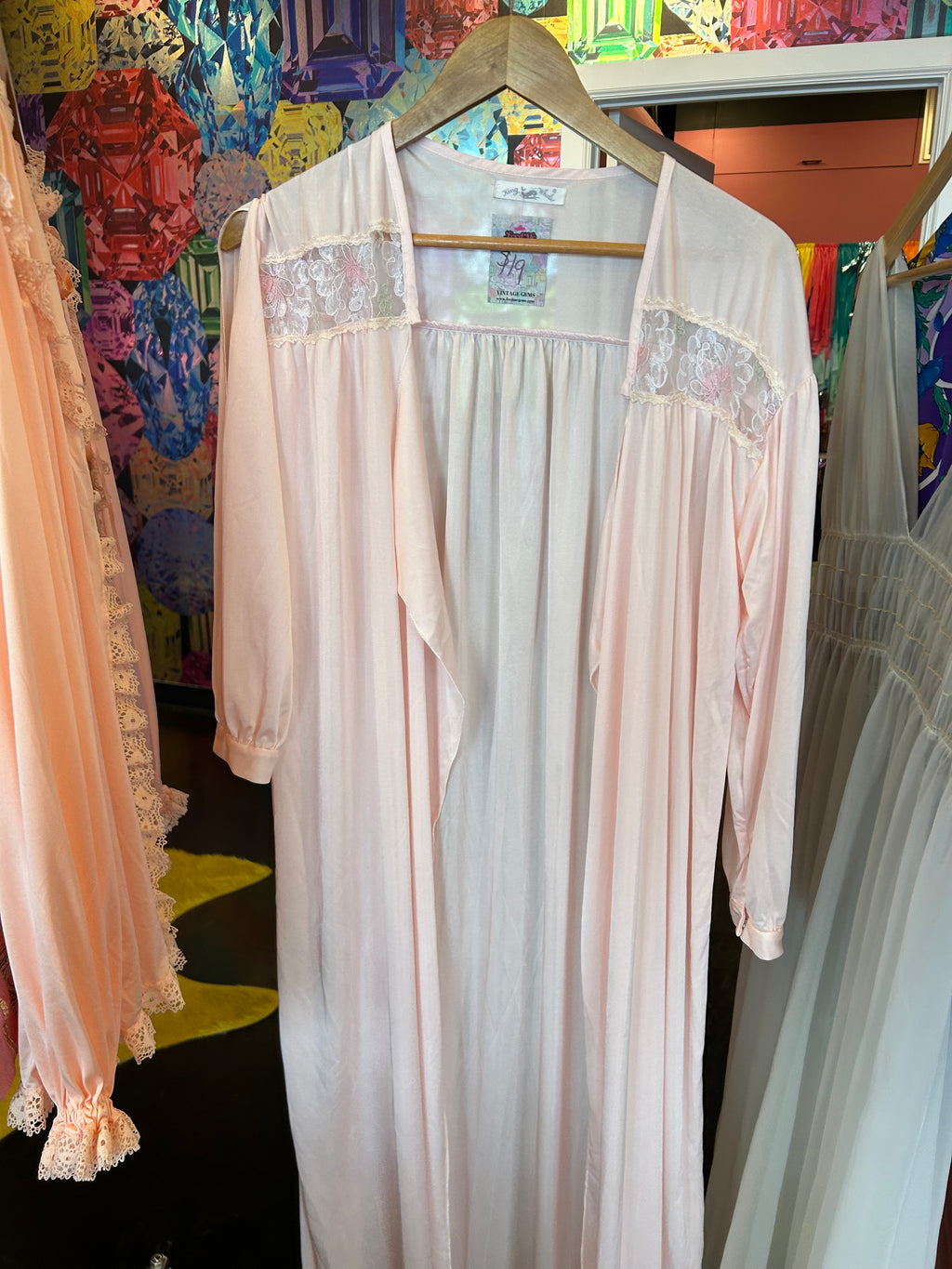 FLOWER DETAILED ROBE